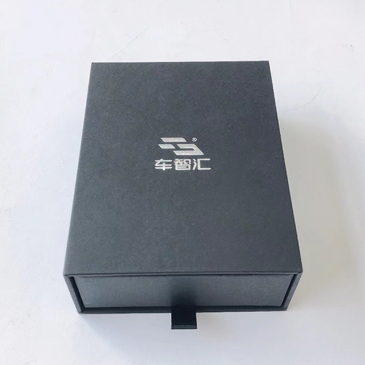 China Factory Wholesale Custom Foil Logo Rigid Gift Boxes
